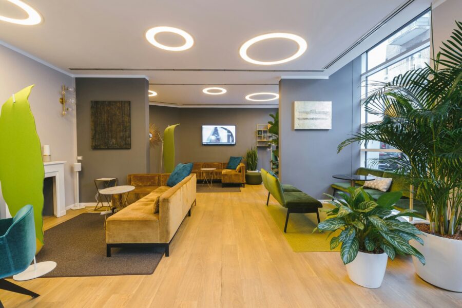 Choosing the Best Commercial Floor Cleaning Services for Your Industry