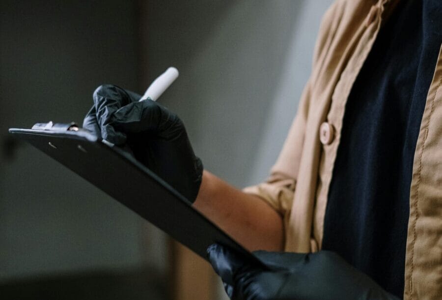 Janitorial Service Checklist: Why a Quality Cleaner Should Handle Inspections